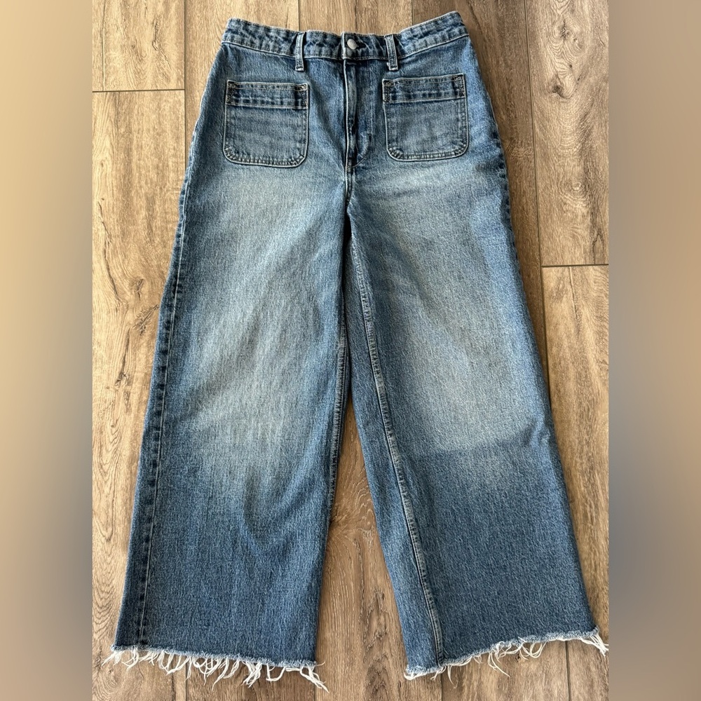 Free Assembly High-Rise Jeans Wide Leg Denim Patch Pocket Raw Hem Size 8 (30x26)